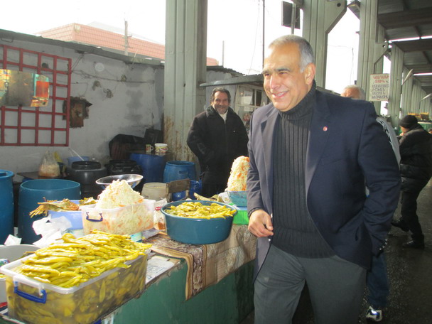Raffi Hovhannisyan’s unique campaign in Malatia
