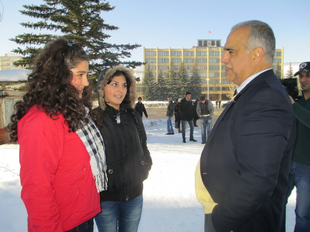 Why Raffi Hovhannisyan Threw a Snowball at a Schoolchild From Hrazdan