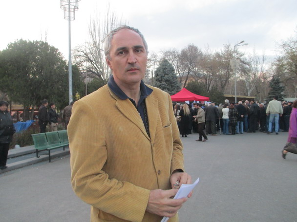 “Serzh Sargsyan Will Turn the Negotiations Into Bargaining,” Tigran Khzmalyan Says (Video)