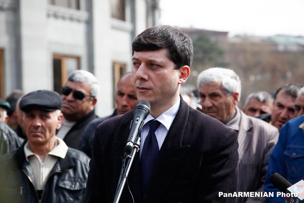 Who Believes Vladimir Gasparyan’s Opinion That the Governor of Syunik Is Not a Criminal?