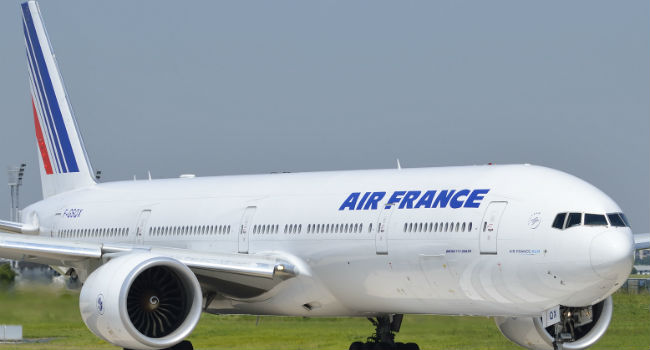 Both the company and the passengers suffers financial losses from the “Air France” strike