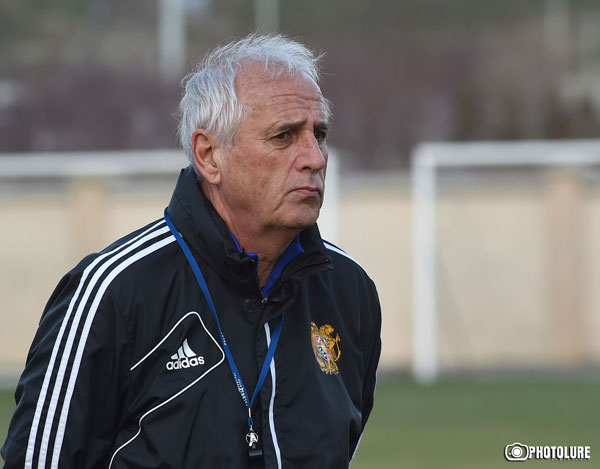Opinions about Challandes’ activities in the post of a chief coach of the team
