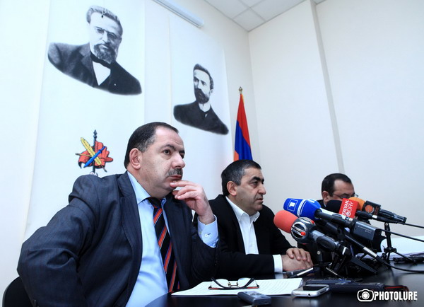 Aghvan Vardanyan has not heard any complaint from the Diaspora