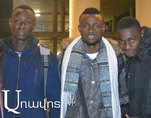 How do the African footballers live in Gyumri?