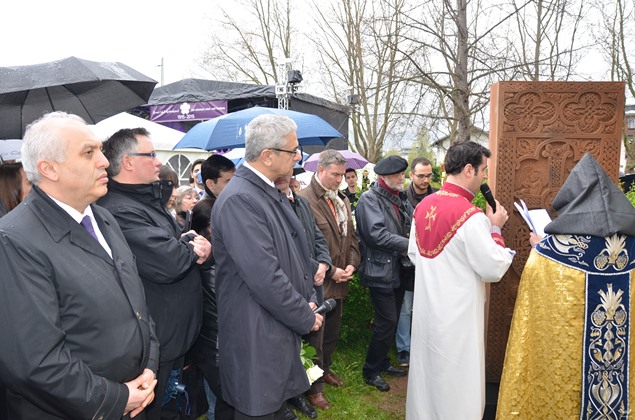 Armenian cross-stone dedicated to the memory of Armenian Genocide victims unveiled in German city of Jena