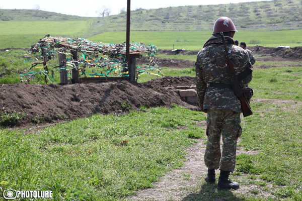 Karabakh army: Azerbaijan violated ceasefire at night, 2 Armenian soldiers dead