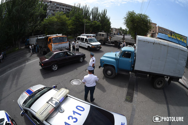 Three Hostages Released in Yerevan Police Station Standoff