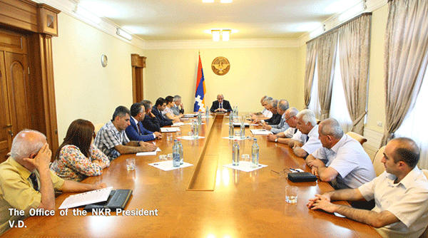 Bako Sahakyan met with representatives of the functioning in the republic parties and discussed with them issues related to the constitutional reforms’ doctrine