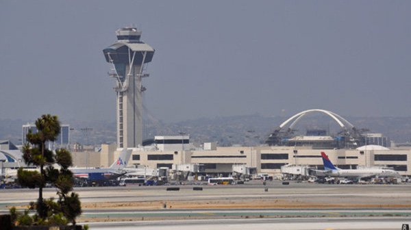 Los Angeles airport evacuation sparked by “loud noises”
