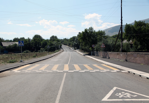 10 roads connecting communities in Lori province renovated