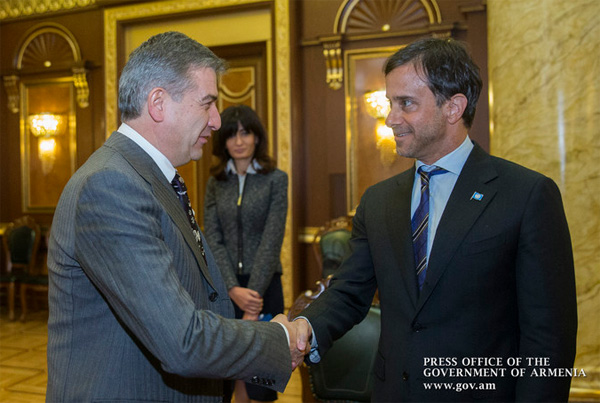 Prime Minister Receives UN Resident Coordinator in Armenia