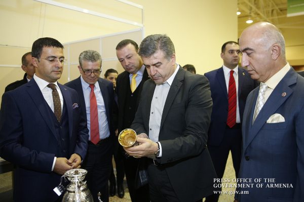Prime Minister invites jewellery companies to facilitate production in Armenia
