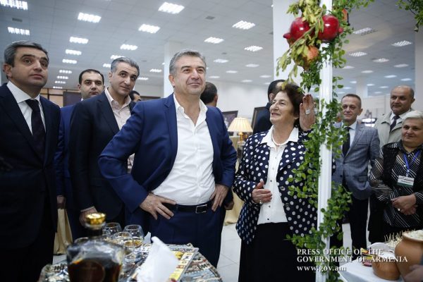 Prime Minister suggests establishing a company to look for markets for Armenian agricultural products