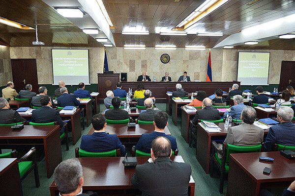 President Serzh Sargsyan participated at the YSU Board of Trustees end-of-the-year meeting