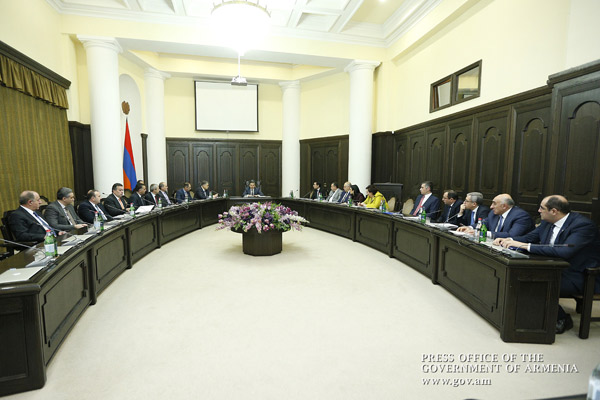 An extraordinary Cabinet meeting was held today, chaired by Prime Minister Karen Karapetyan
