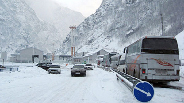 Lars highway open for vehicles having up to 30 seats