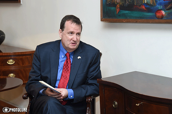 U.S. Ambassador Mills unveils plans to expand Yerevan American Corner