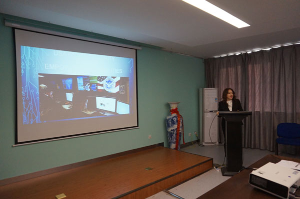 Armenian researcher Anahit Parzyan speaks on US cyber policy at Nanjing University
