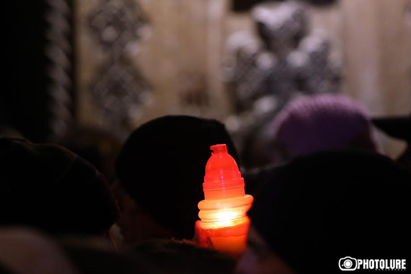 The Armenian Christmas Eve Candlelight Divine Liturgy to be served in all churches