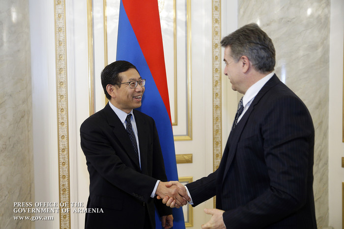 PM keen to intensify Armenia-China economic cooperation