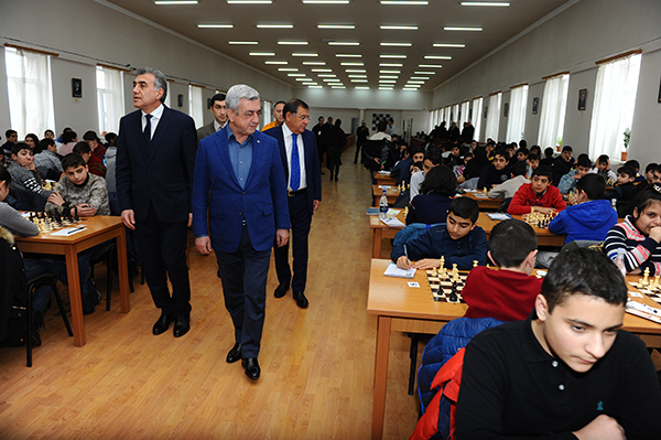 President Sargsyan observed the games at Armenia’s Chess Academy and Chess House