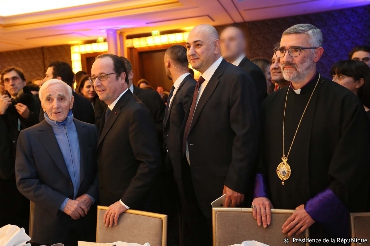 French President Hollande attends annual Armenian dinner in Paris