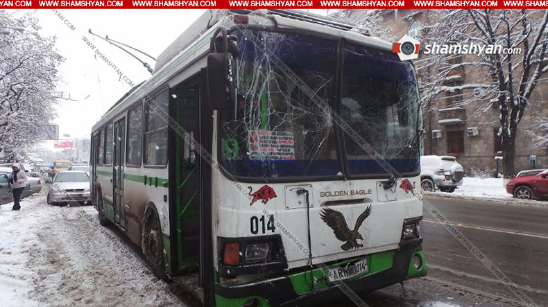 Trolley bus collided with a bus in downtown Yerevan injuring three