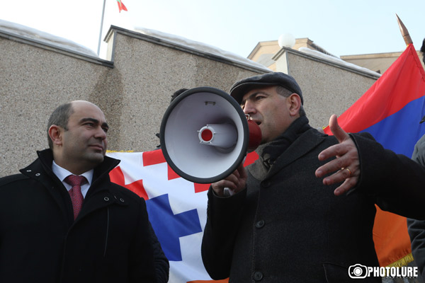 Nikol Pashinyan: ‘Karen Karapetyan wants to buy Armenia’