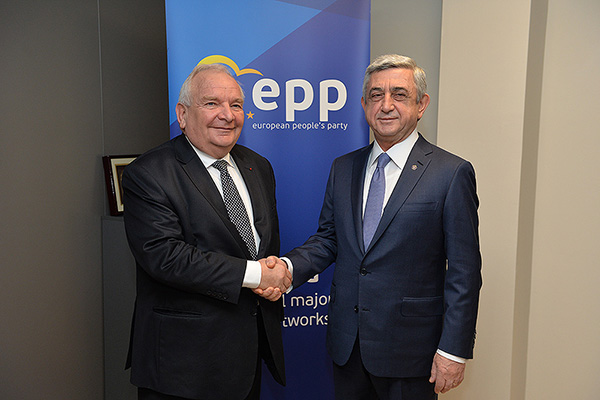 President Sargsyan met Joseph Dole