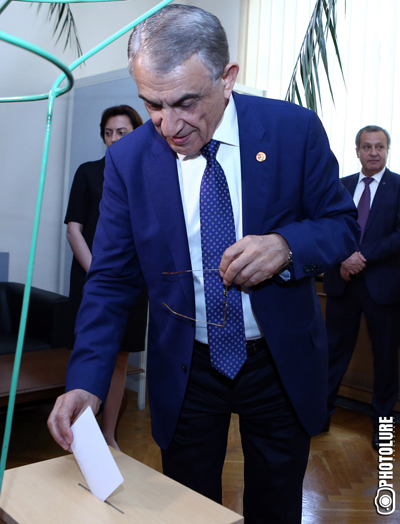 Ara Babloyan – Parliament Speaker: 12 deputies were against