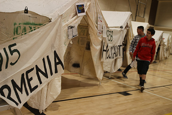 ANCA Glendale օrganizes Camp Darfur Exhibit in GUSD high schools