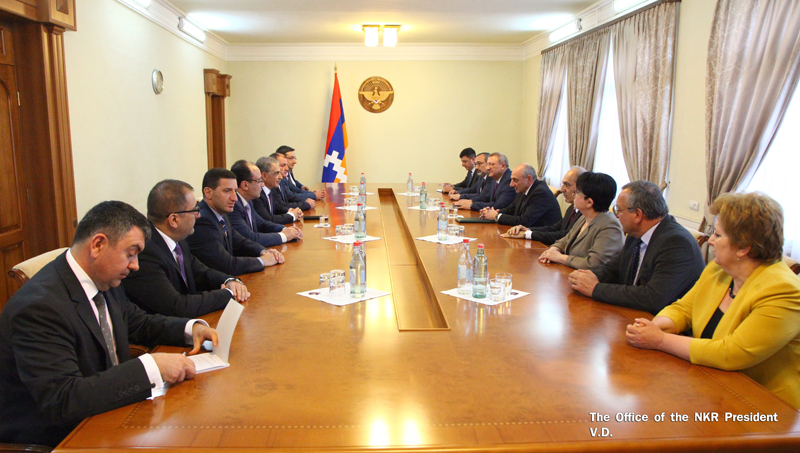 Artsakh president received Ara Babloyan