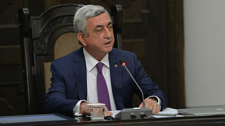 Armenian President: Cabinet, led by PM Karen Karapetyan, enjoys full trust by me