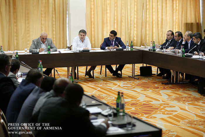 “We need introduce some rules in the scheme of local budget spending and a new budget management culture in enlarged communities” – Karen Karapetyan Holds Consultation in Kotayk Marz