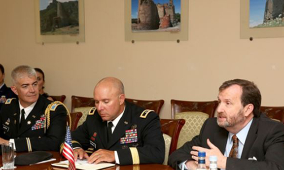 U.S. General visits Armenia, meets with defense officials