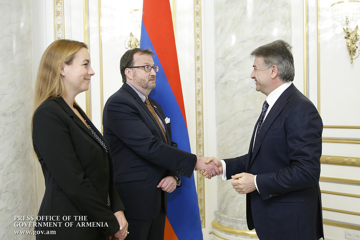 Karen Karapetyan, Richard Mills Discuss US-Armenia Cooperation Agenda