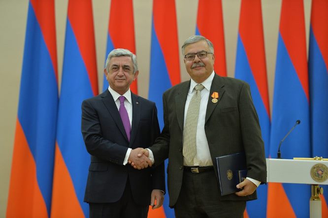 ARF Bureau Member Hagop Der Khatchadourian, German MP Cem Özdemir Receive Mkhitar Gosh Medal