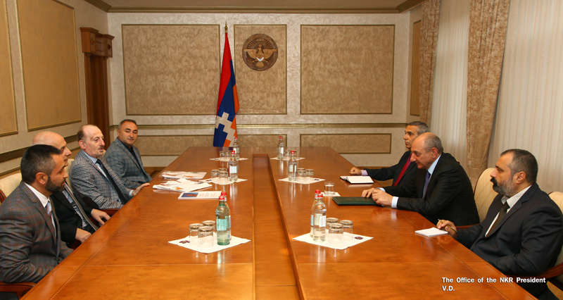 Bako Sahakyan received group of representatives from Armenian community of Argentina