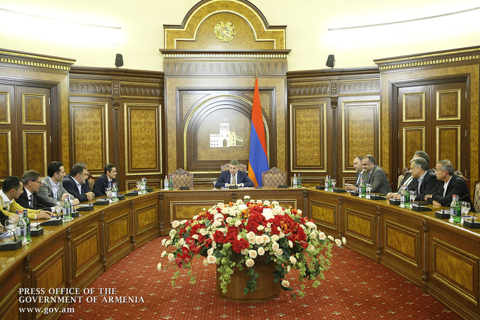 “Together with you, we have the opportunity to make qualitative changes in Armenia” – PM receives participants of NSF-FAST international workshop