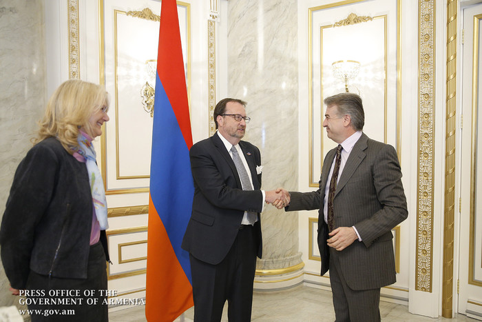 Armenia’s PM, U.S. Ambassador discuss cooperation in the fight against corruption