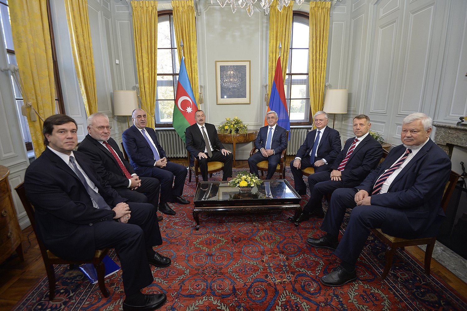 Tête-à-tête meeting between Armenia’s and Azerbaijan’s presidents started