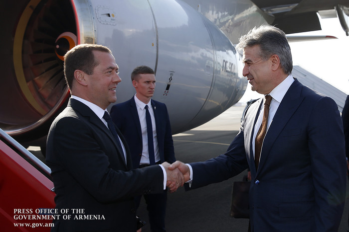 RF Premier Dmitry Medvedev arrives in Armenia on official visit