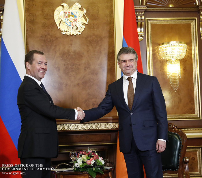 Karen Karapetyan, Dmitry Medvedev discuss Armenian-Russian cooperation prospects