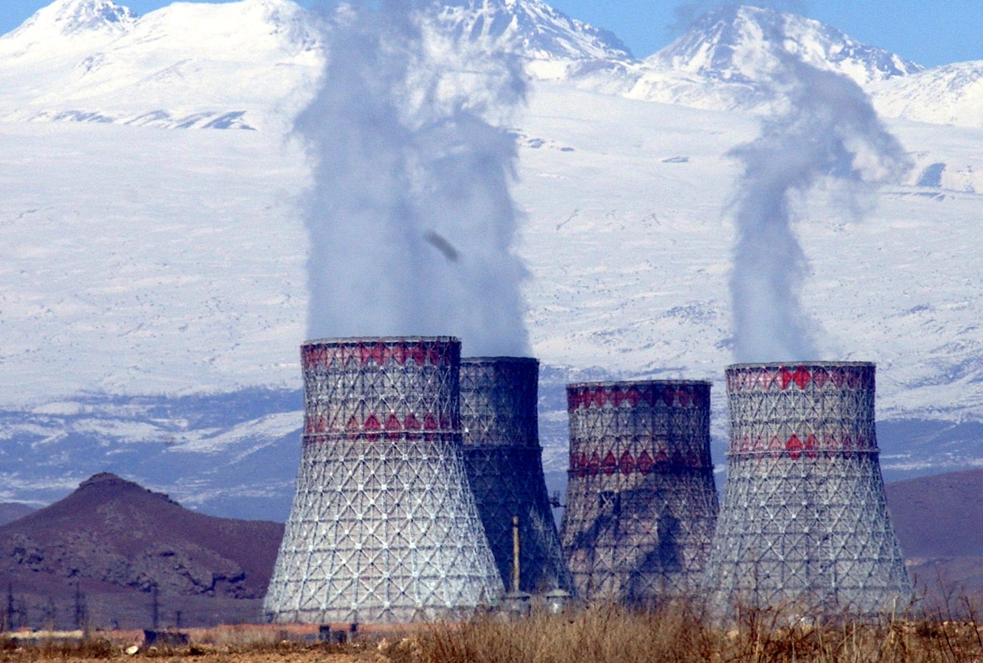 The age, risk and closure consequences of the Metsamor NPP