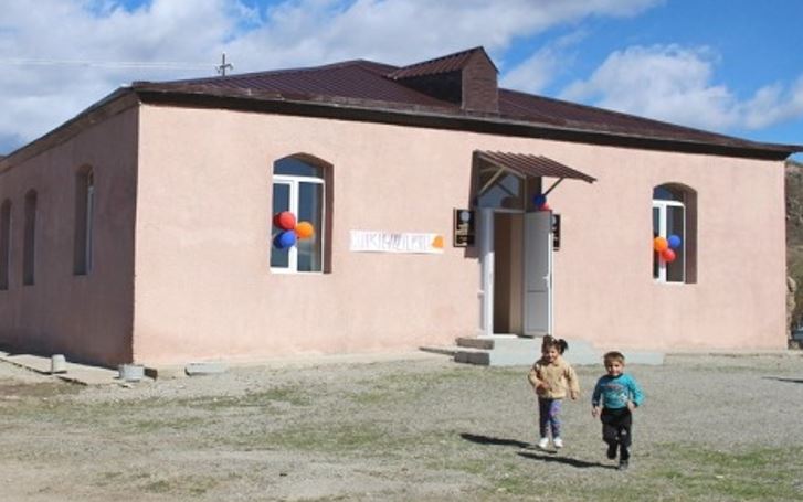 Hak village, one of the northernmost communities of liberated Kashatagh, celebrated the opening of its completely reconstructed village school on Oct. 17