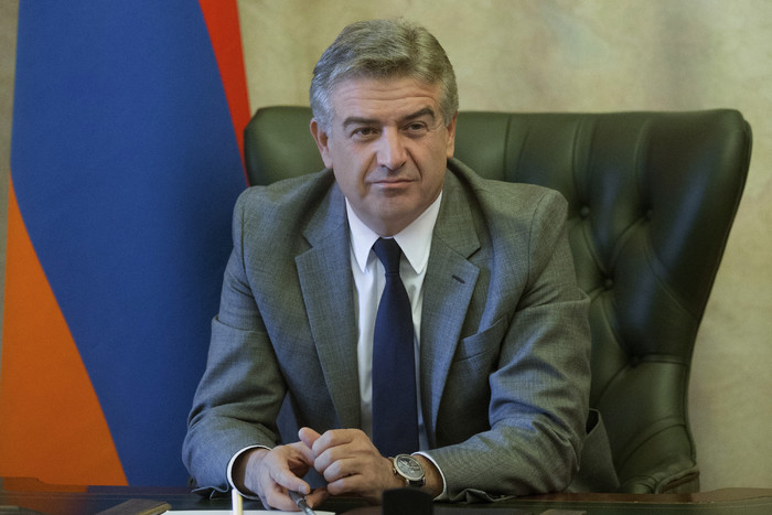 Prime Minister Karen Karapetyan extends condolences to Georgian Prime Minister