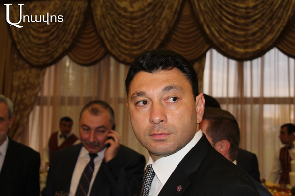 Eduard Sharmazanov Leaves for Moscow on a Working Visit