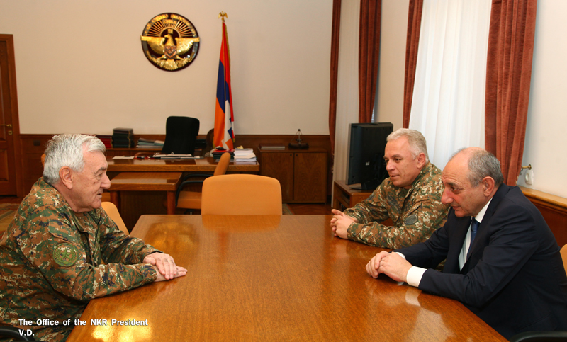 Bako Sahakyan received chief military inspector of the President of the Republic of Armenia colonel-general Michael Haroutyunyan
