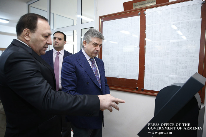 PM briefed on current activities and reforms in cadastre system