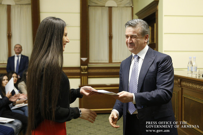 “Patriotism is the greatest value that should unite us in our actions” – PM hands graduation certificates to RPA Andranik Margaryan Political School alumni